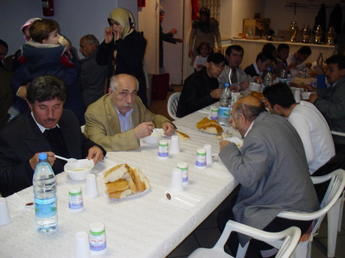 2004_iftar7.jpg