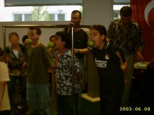 elmayarismasi.jpg